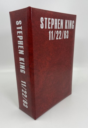 Traycase for the US trade hardcover edition of 11/22/63 by Stephen